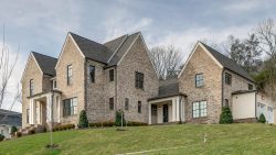 Address: 1414 amesbury ln franklin
Agent: allison davis
Photographer: Steve Harman for Showcase Photographers