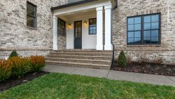 Address: 1414 amesbury ln franklin
Agent: allison davis
Photographer: Steve Harman for Showcase Photographers