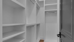 Melrose - 56 - Closet