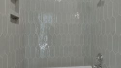 Melrose - 58 - Shower
