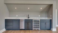 Southwind 53 - Wet Bar
