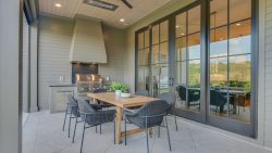 Southwind 57 - Dining Porch